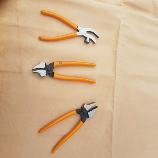 Shoemakers lasting pincers pliers